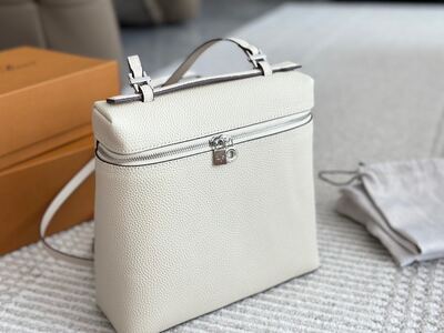 Dior Saddle Shoulder Bag view 8