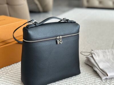 Louis Vuitton Coussin view 1
