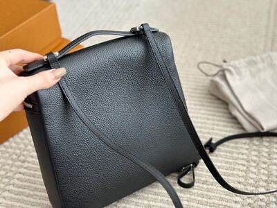 Louis Vuitton Coussin view 6