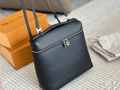Louis Vuitton Coussin view 9