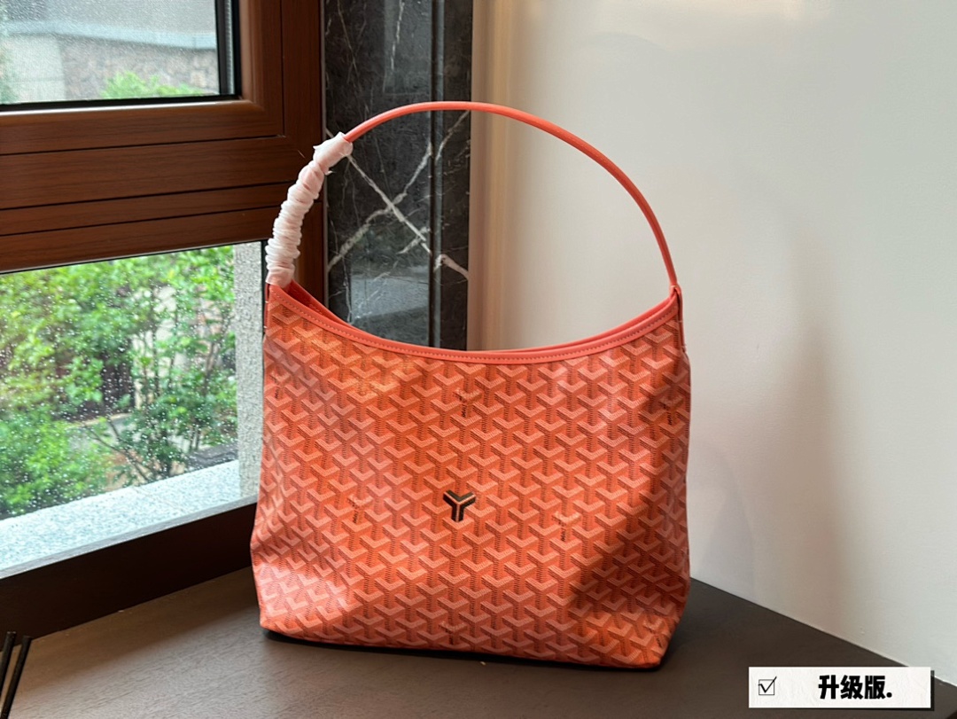 Goyard Saint Louis Tote