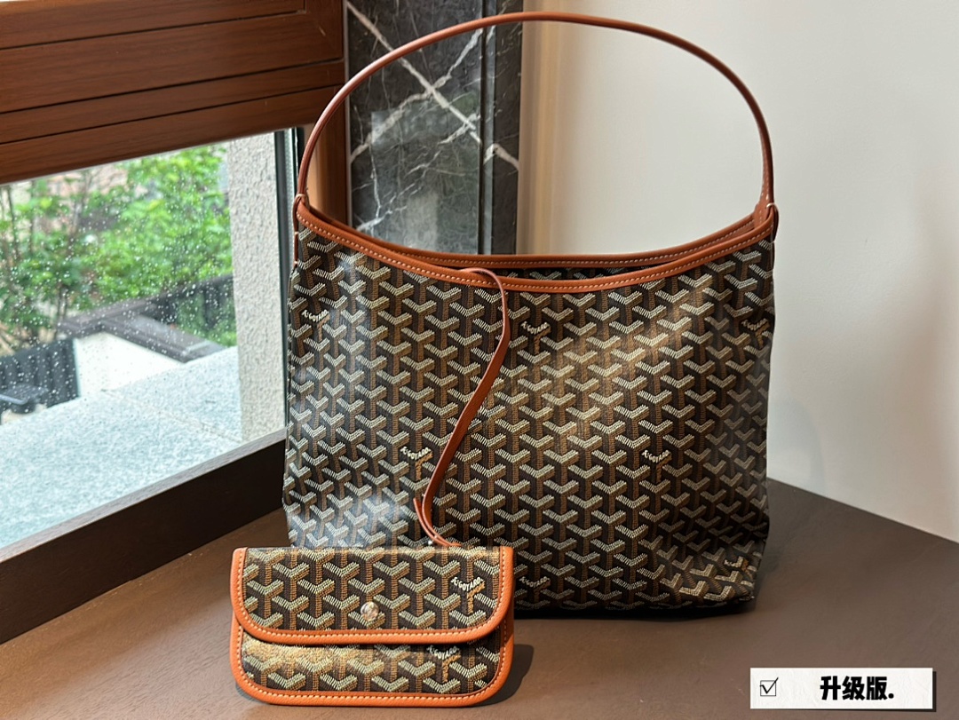 Goyard Saint Louis Tote