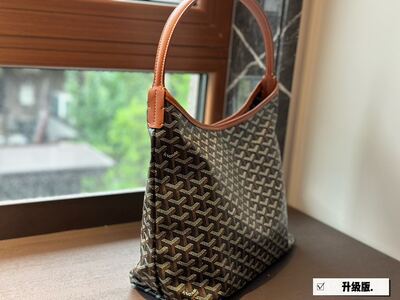 Goyard Saint Louis Tote view 7