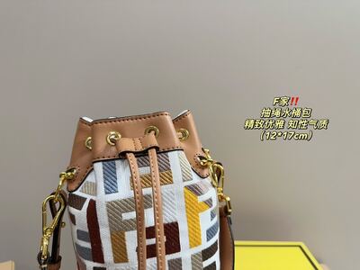 Fendi Peekaboo Handbag view 6