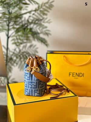 Fendi Mon Tresor Bucket Bag view 8