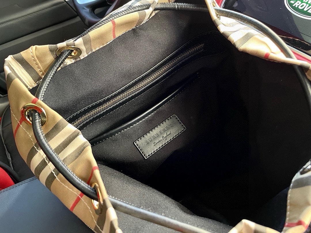 Burberry Lola Shoulder Bag view