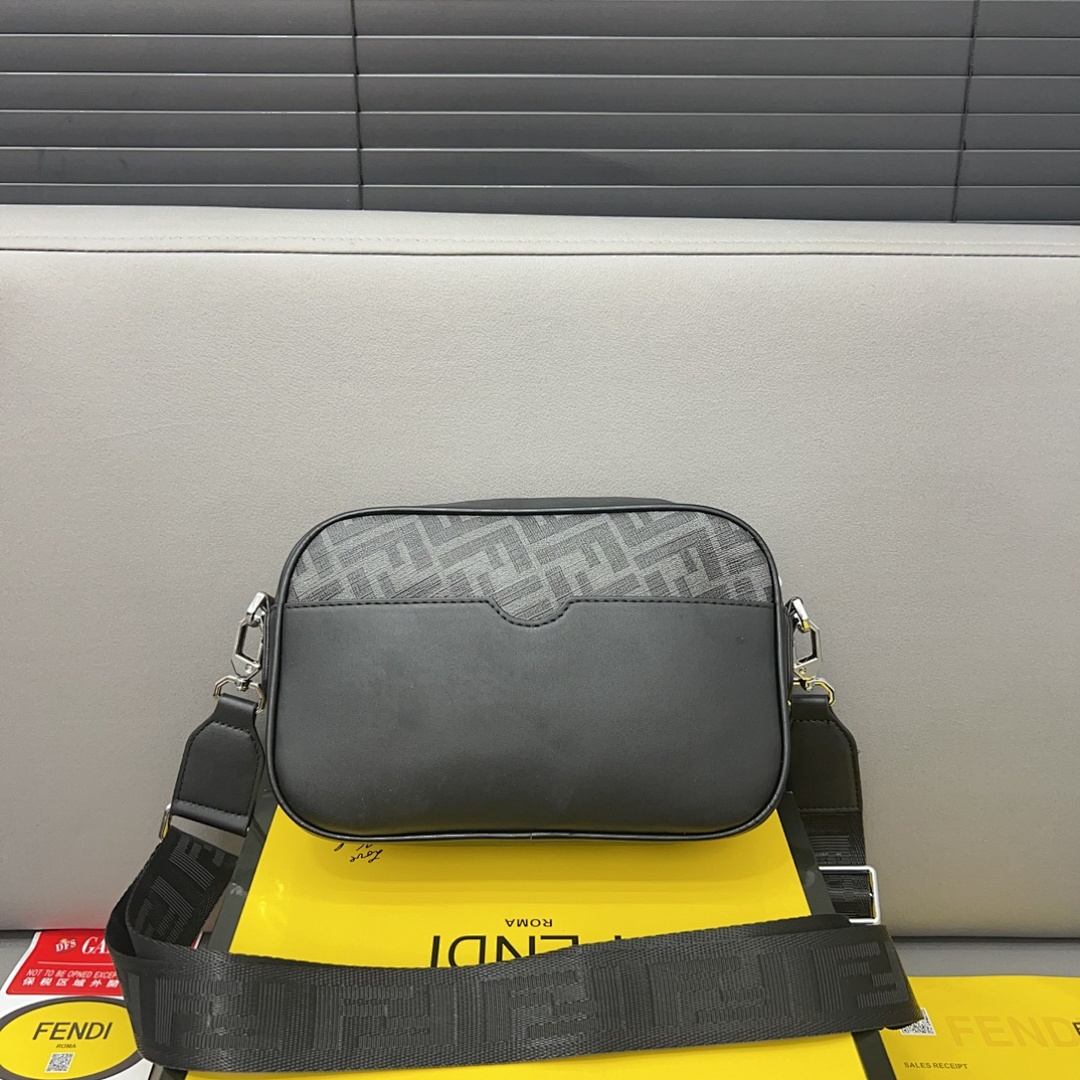 Fendi Peekaboo Shoulder Bag view