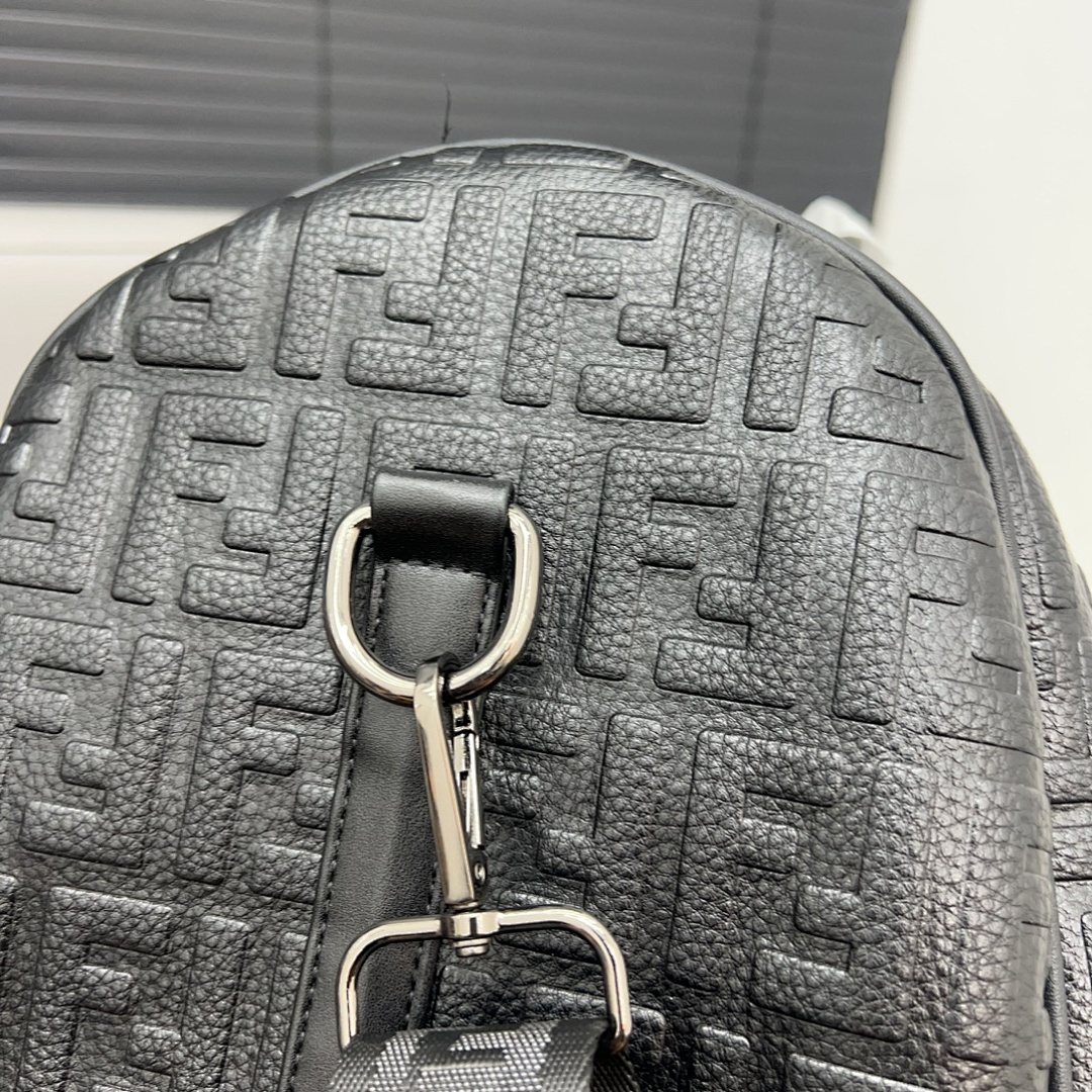 Fendi Messenger Bag view
