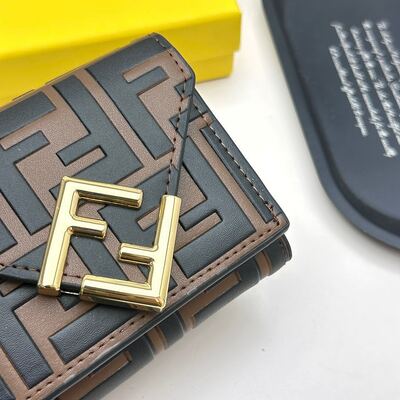 Fendi Wallet view 5