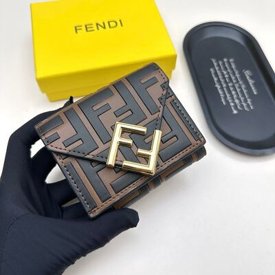 Fendi Wallet view 6