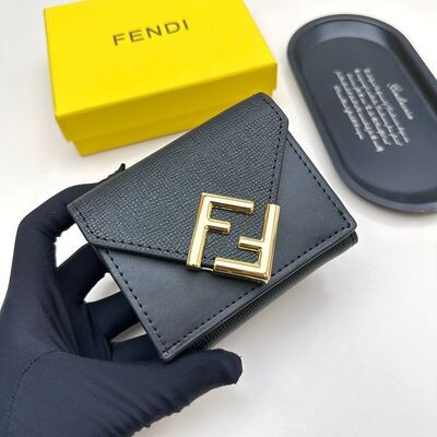 Fendi Wallet view 6