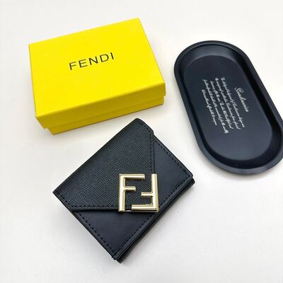 Fendi Wallet view 8