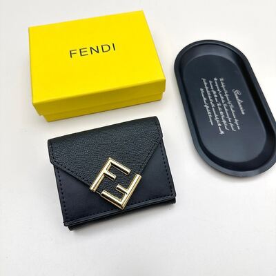 Fendi Wallet view 9