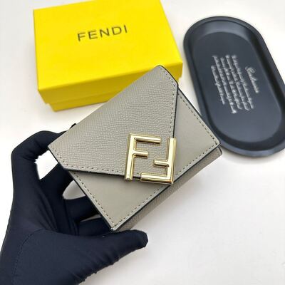 Fendi Wallet view 6