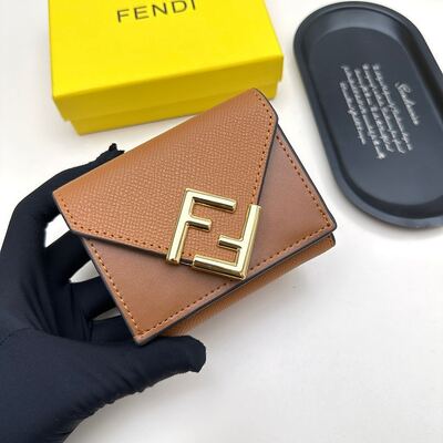 Fendi Wallet view 6