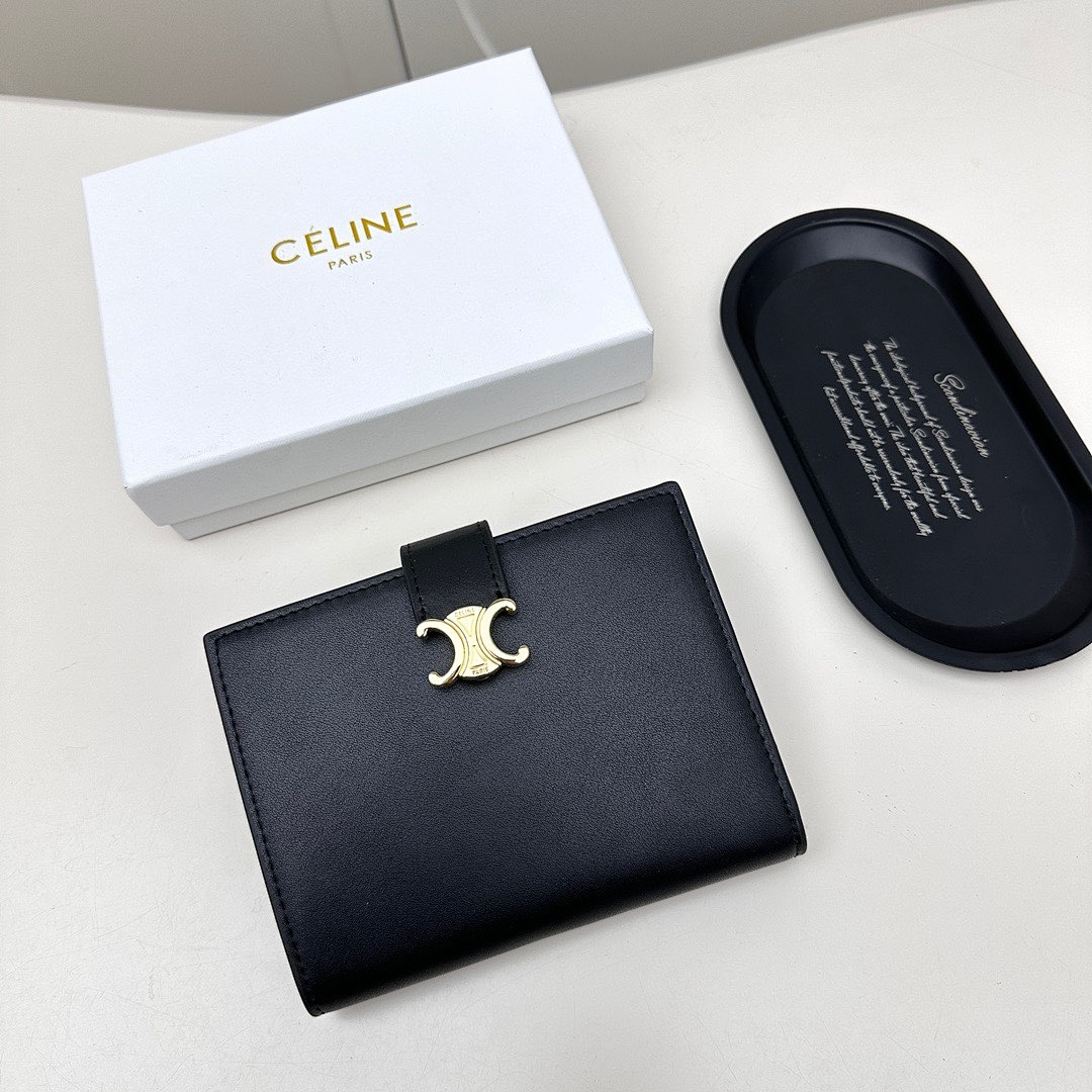 Celine Wallet view