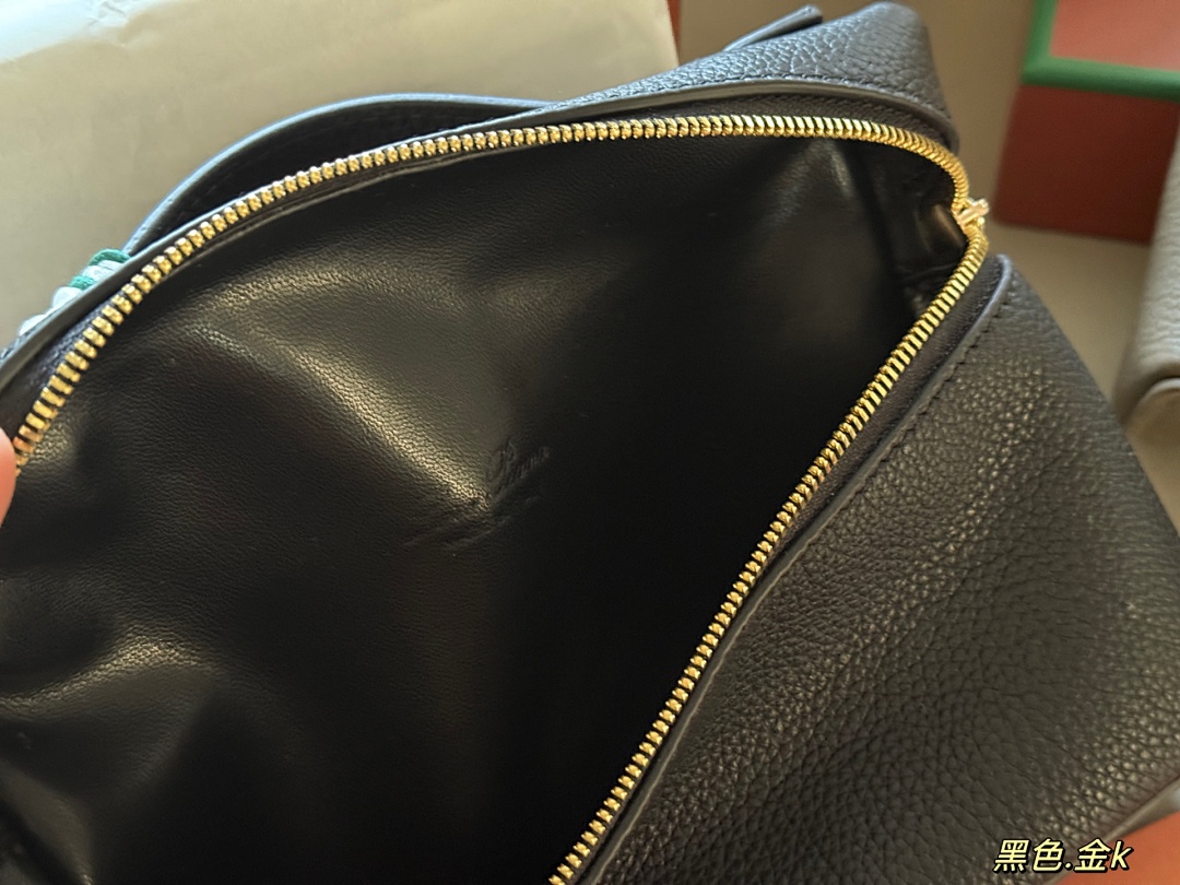 Other Handbag view
