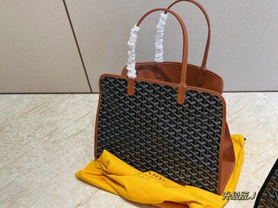 Goyard Saint Louis Tote view 8