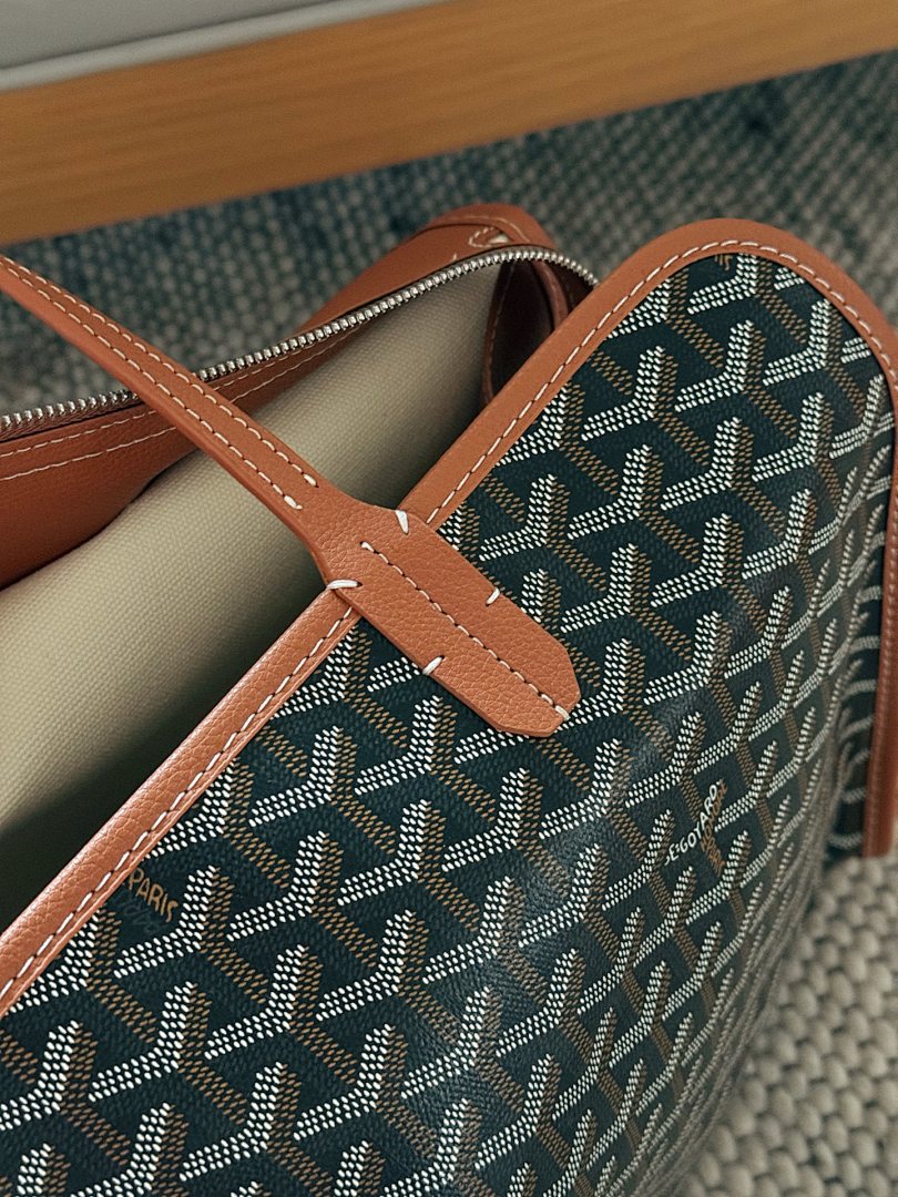 Goyard Tote Bag view
