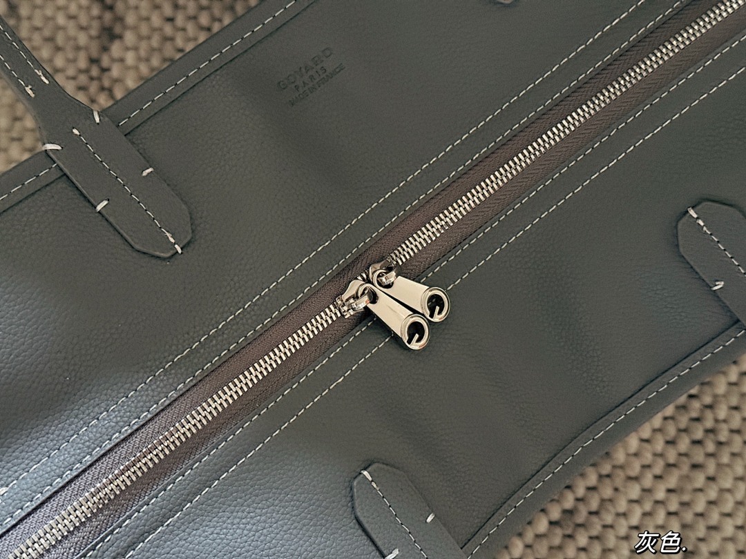 Goyard Tote Bag view