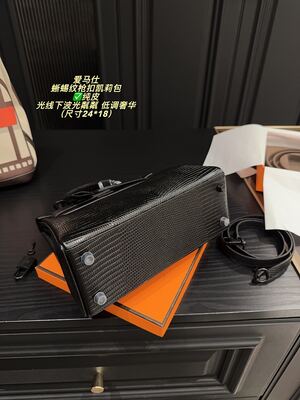 Hermes Kelly Bag view 11