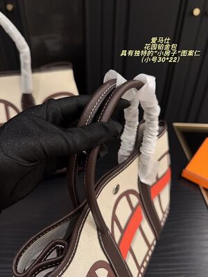 Hermes Kelly Bag view 4