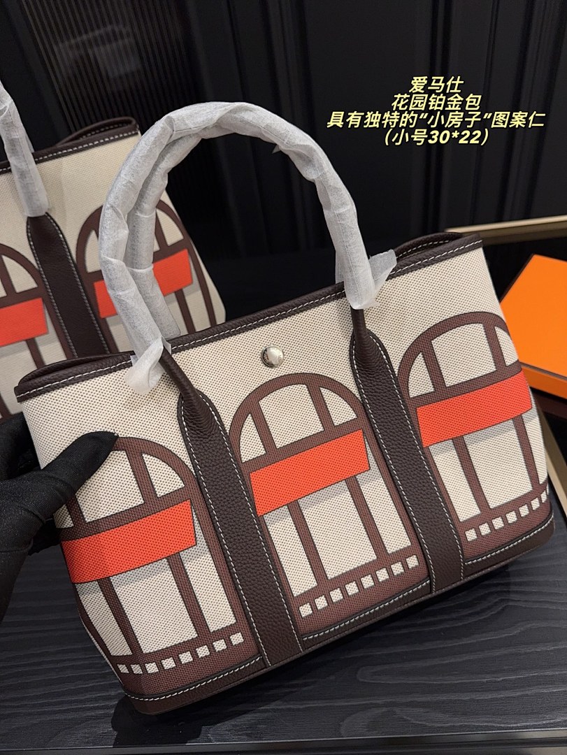 Hermes Kelly Bag view