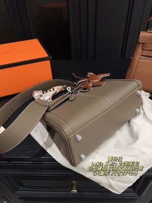 Hermes Kelly Bag view 15