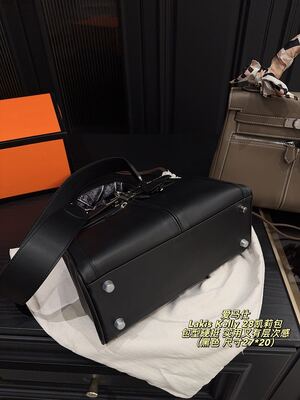 Hermes Kelly Bag view 5