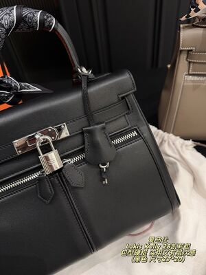 Hermes Kelly Bag view 6