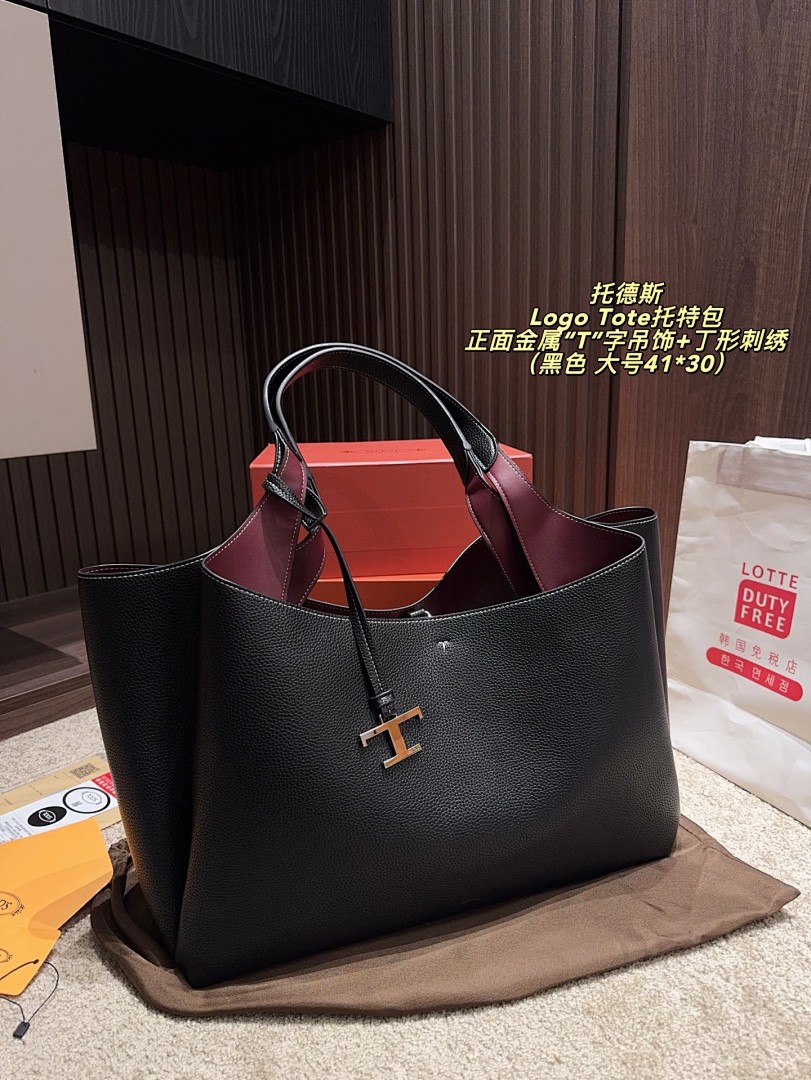 Tods Logo Tote Shoulder Bag view