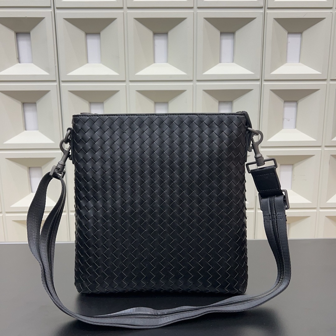 Bottega Veneta Intrecciato Crossbody Bag view