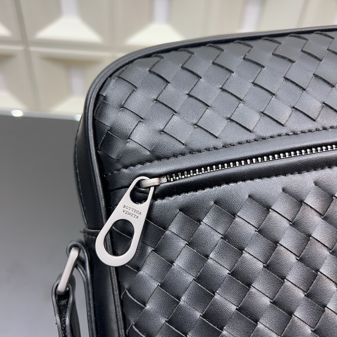 Bottega Veneta Intrecciato Shoulder Bag view