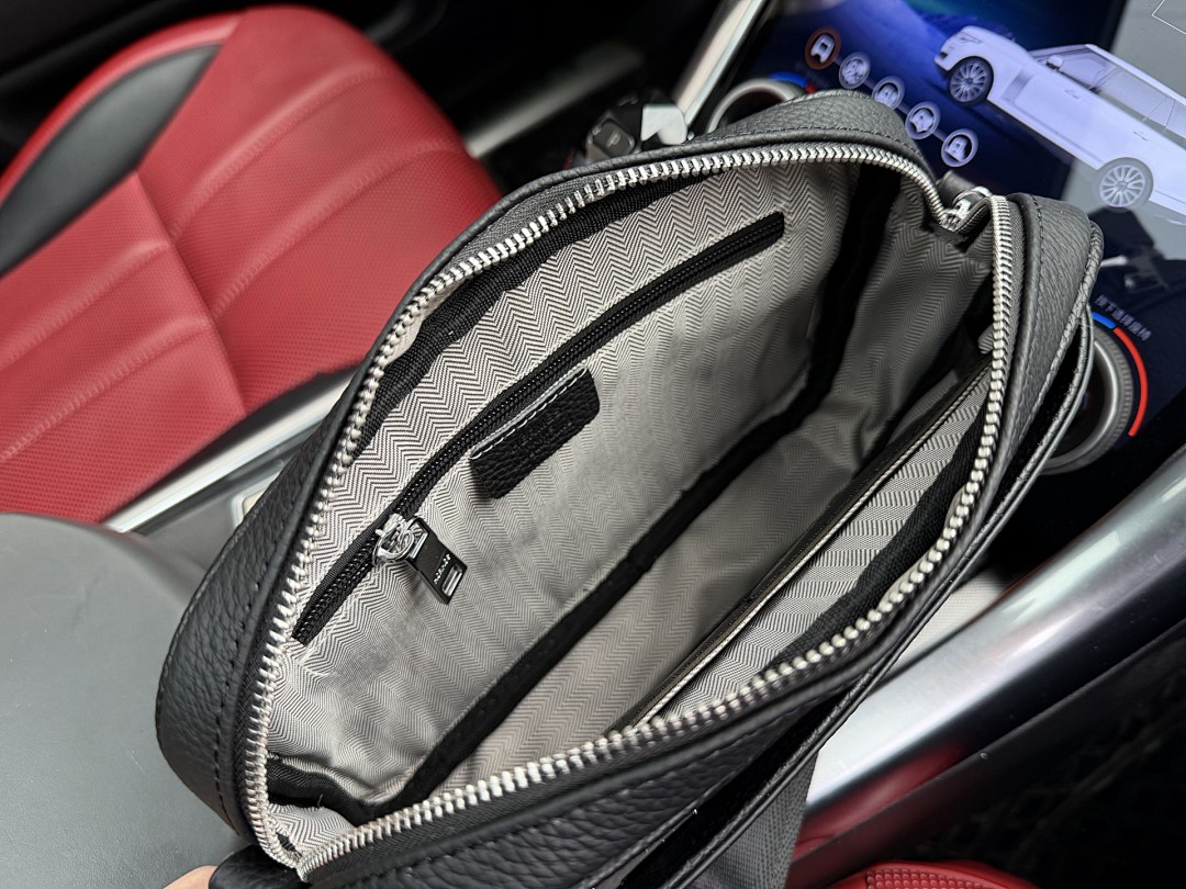 Hermes Kelly Bag view