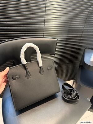 Hermes Kelly Bag view 6