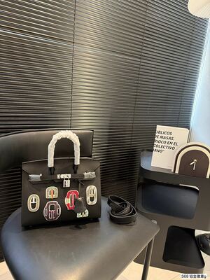 Hermes Kelly Bag view 8