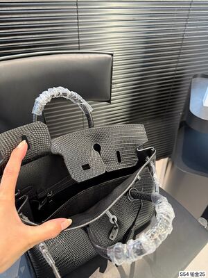 Hermes Evelyne Bag view 2