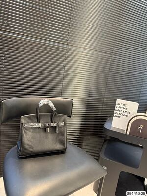 Hermes Evelyne Bag view 9