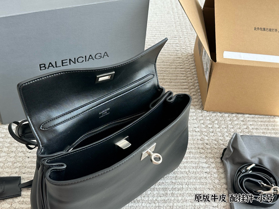 Balenciaga Neo Classic Bag view