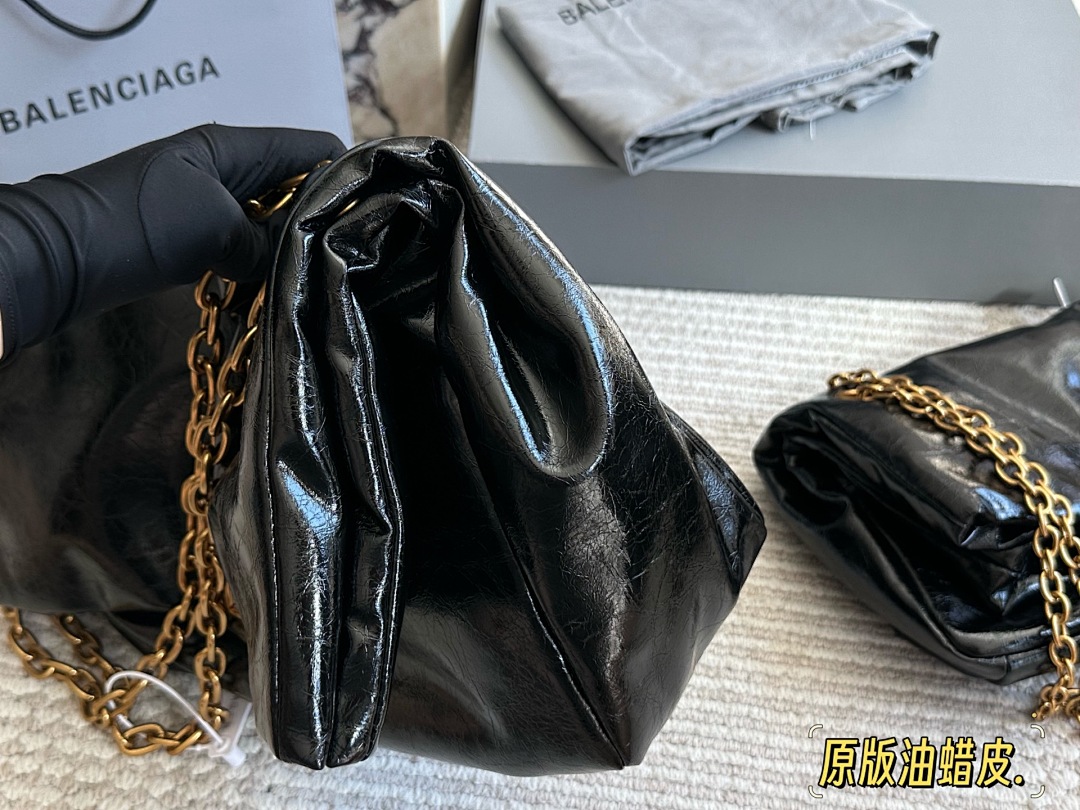 Balenciaga Puff Bag view