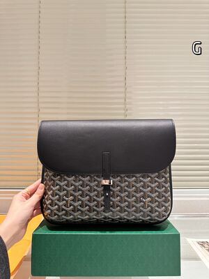Goyard Saint Louis Tote view 11