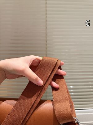 Goyard Saint Louis Tote view 3