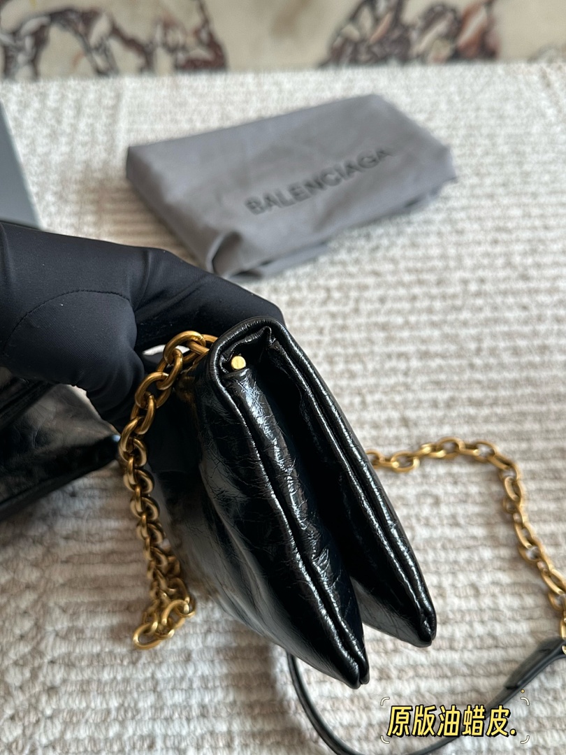Balenciaga Neo Cagole Bag view