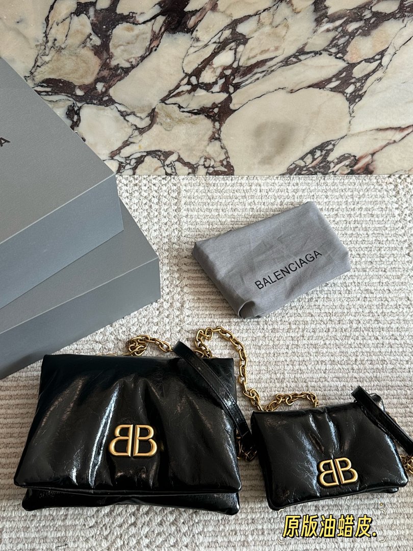 Balenciaga Neo Cagole Bag view