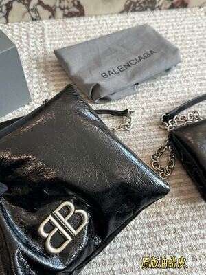 Balenciaga Neo Cagole Bag view 6