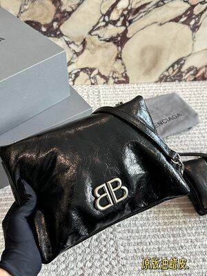 Balenciaga Neo Cagole Bag view 8