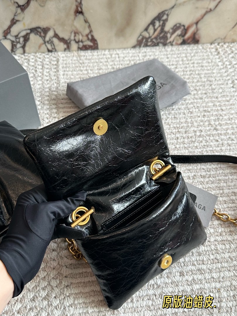 Balenciaga Neo Cagole Bag view