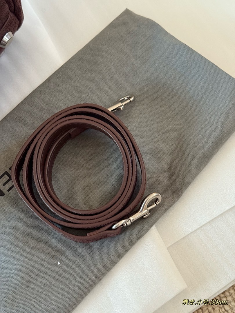 Balenciaga Shoulder Bag view