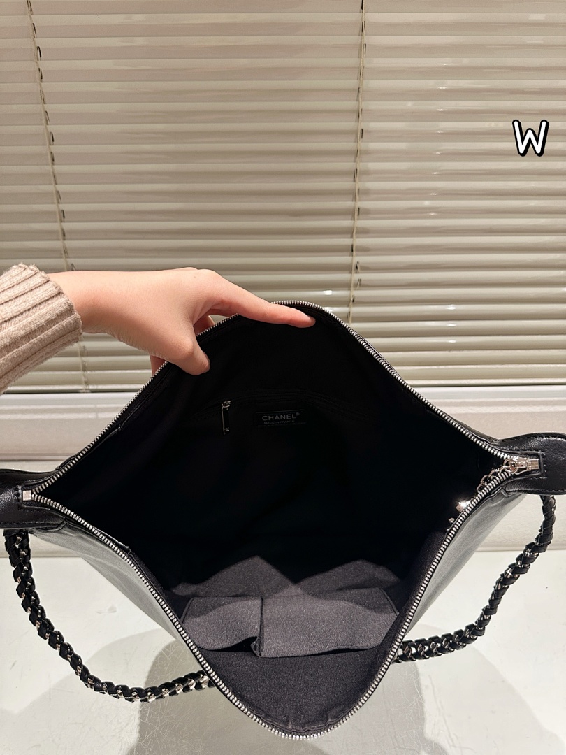 Celine Luggage Phantom Bag view