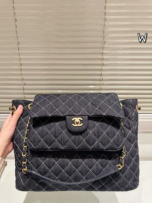 Chanel Classic Flap Bag view 7